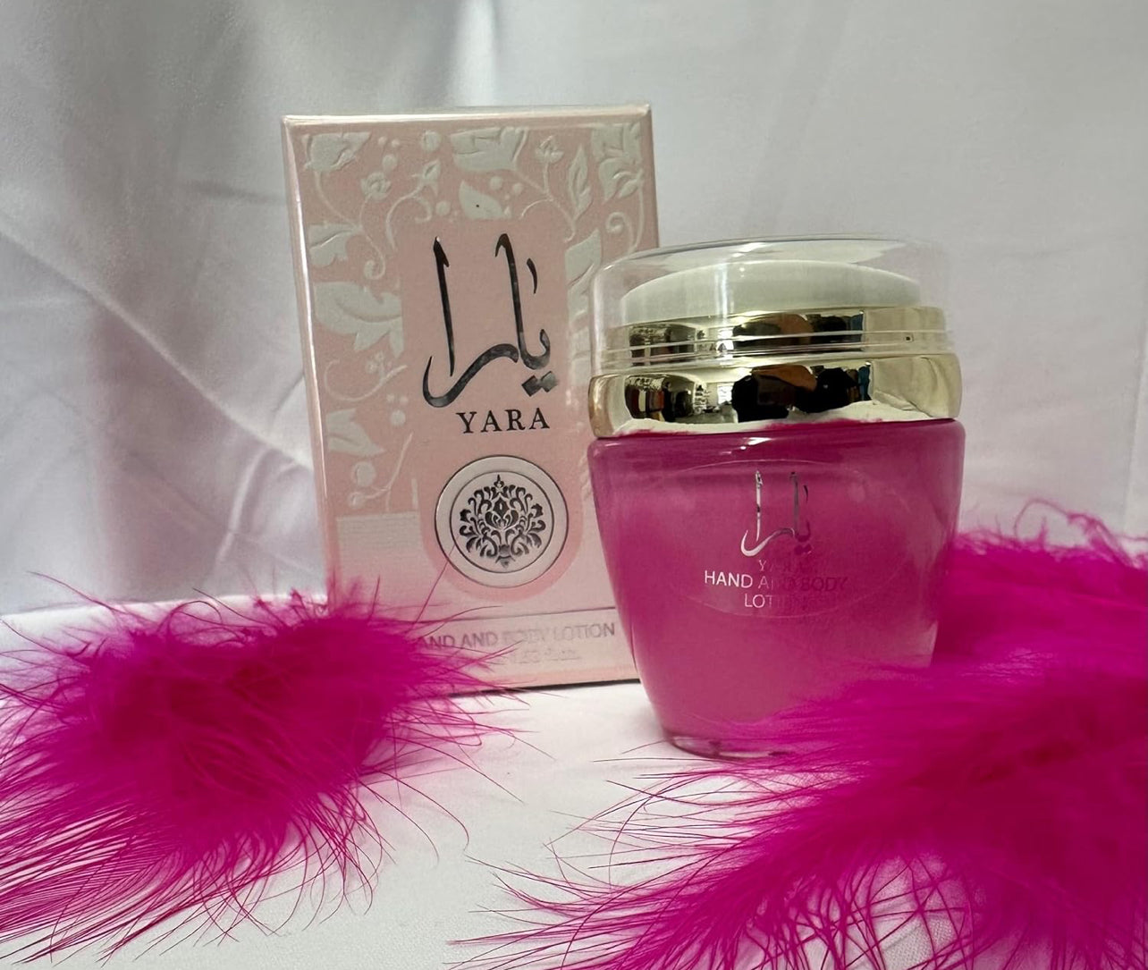 Lattafa Yara- Feuchtigkeitscreme für Gesicht und Körper, 45 g für Damen mit blumigen, fruchtigen und moschusartigen Düften