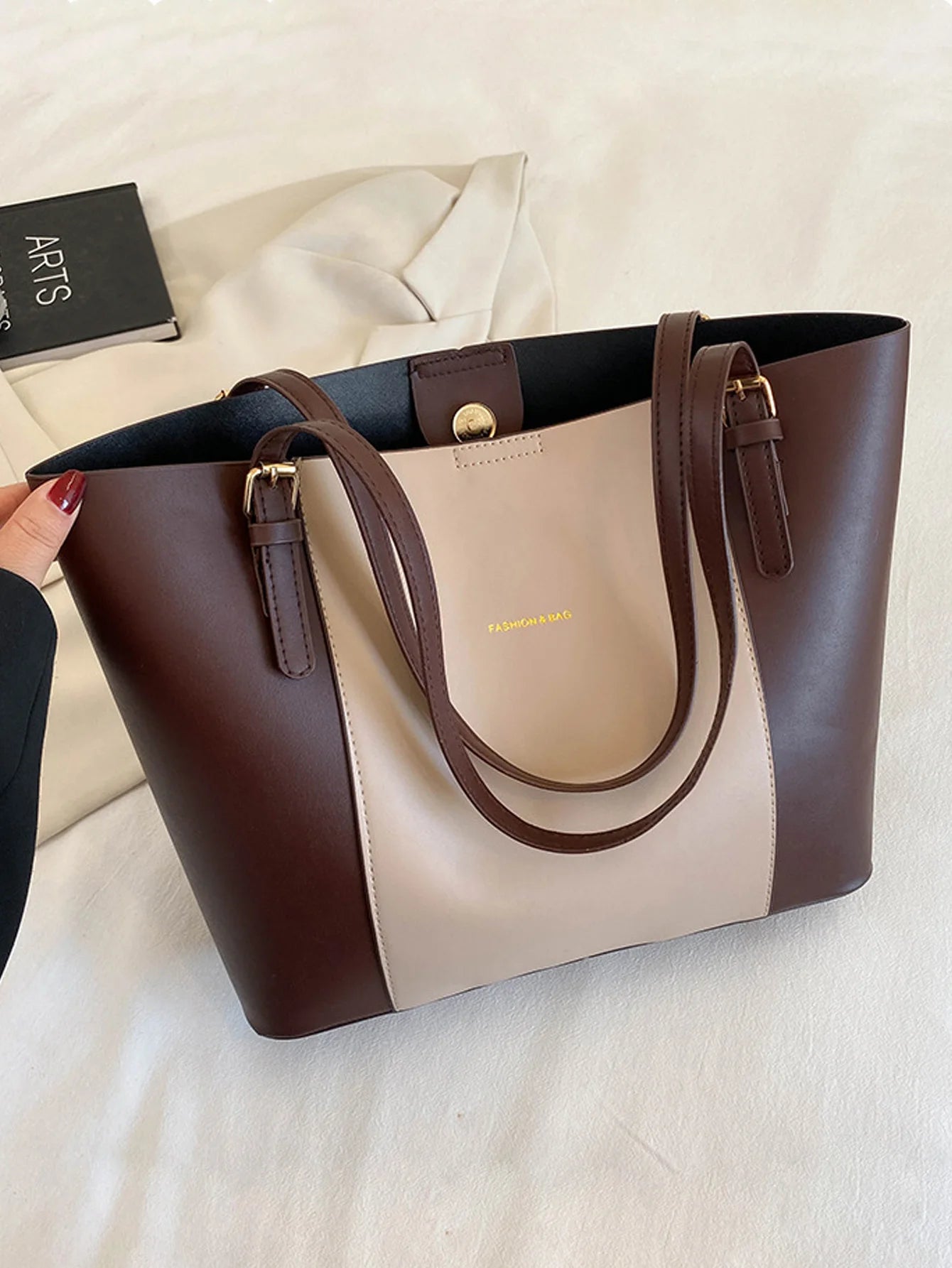 Retro simple and atmospheric commuting bag for women new stylish large capacity shoulder tote bag