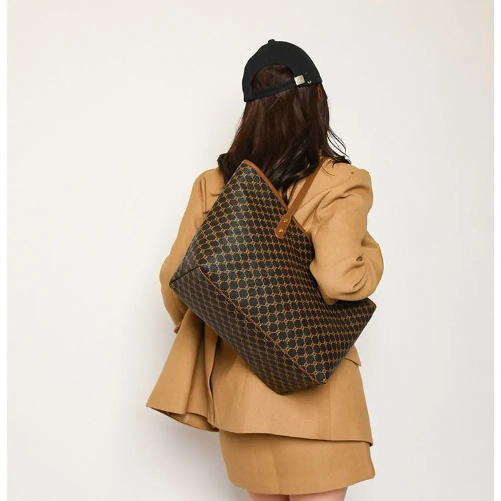 Fashion Women Handbags Classic Design Shoulder Bag Large Capacity Tote Bag Ladies Casual Commuting Bag