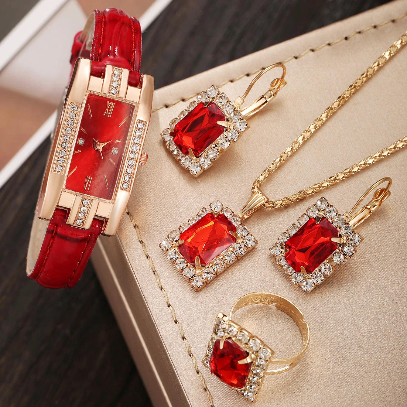 5PCS New Women's Fashion Trend Alloy Case Non Waterproof Leather Watch Gift Box Set