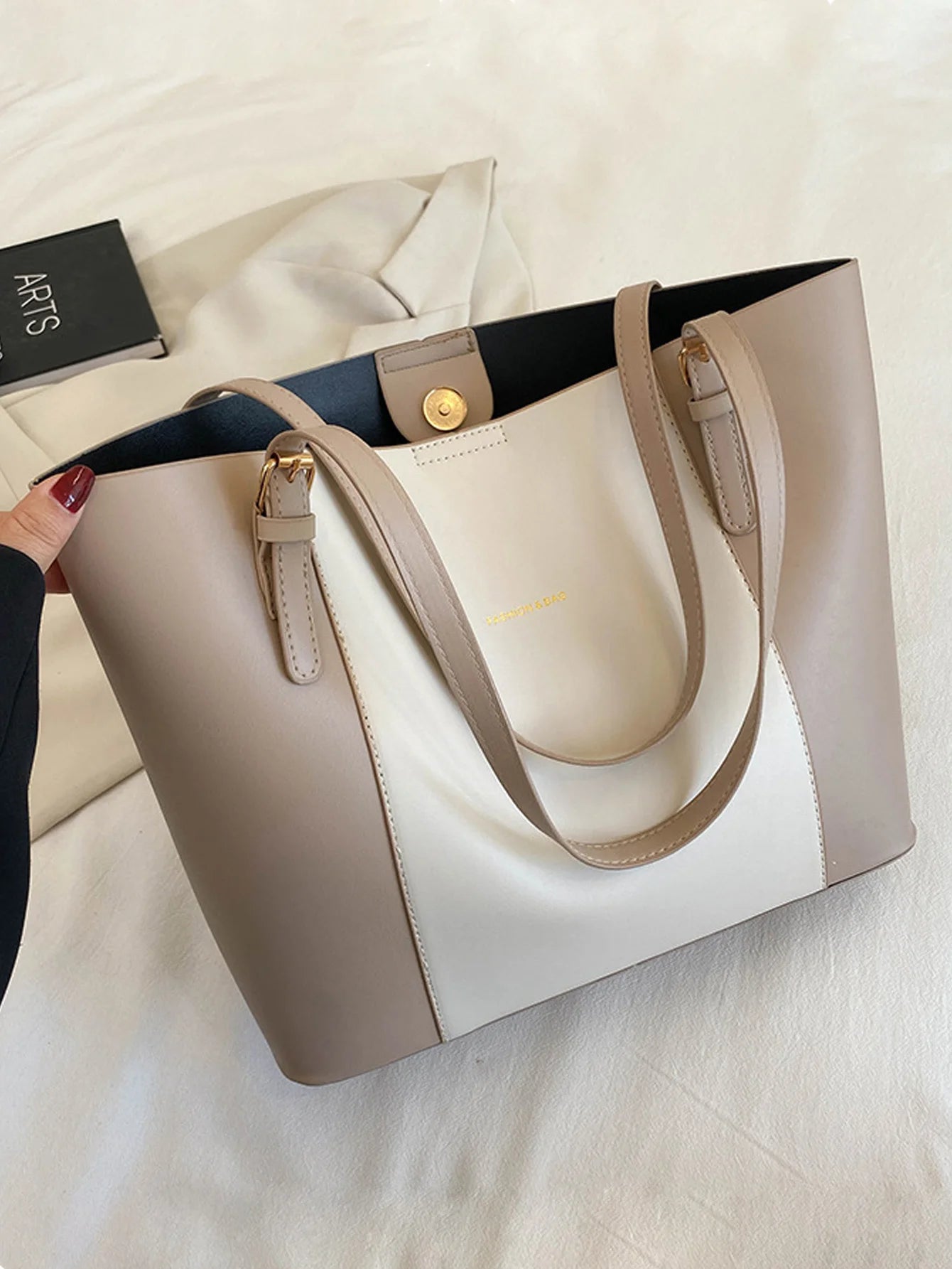 Retro simple and atmospheric commuting bag for women new stylish large capacity shoulder tote bag