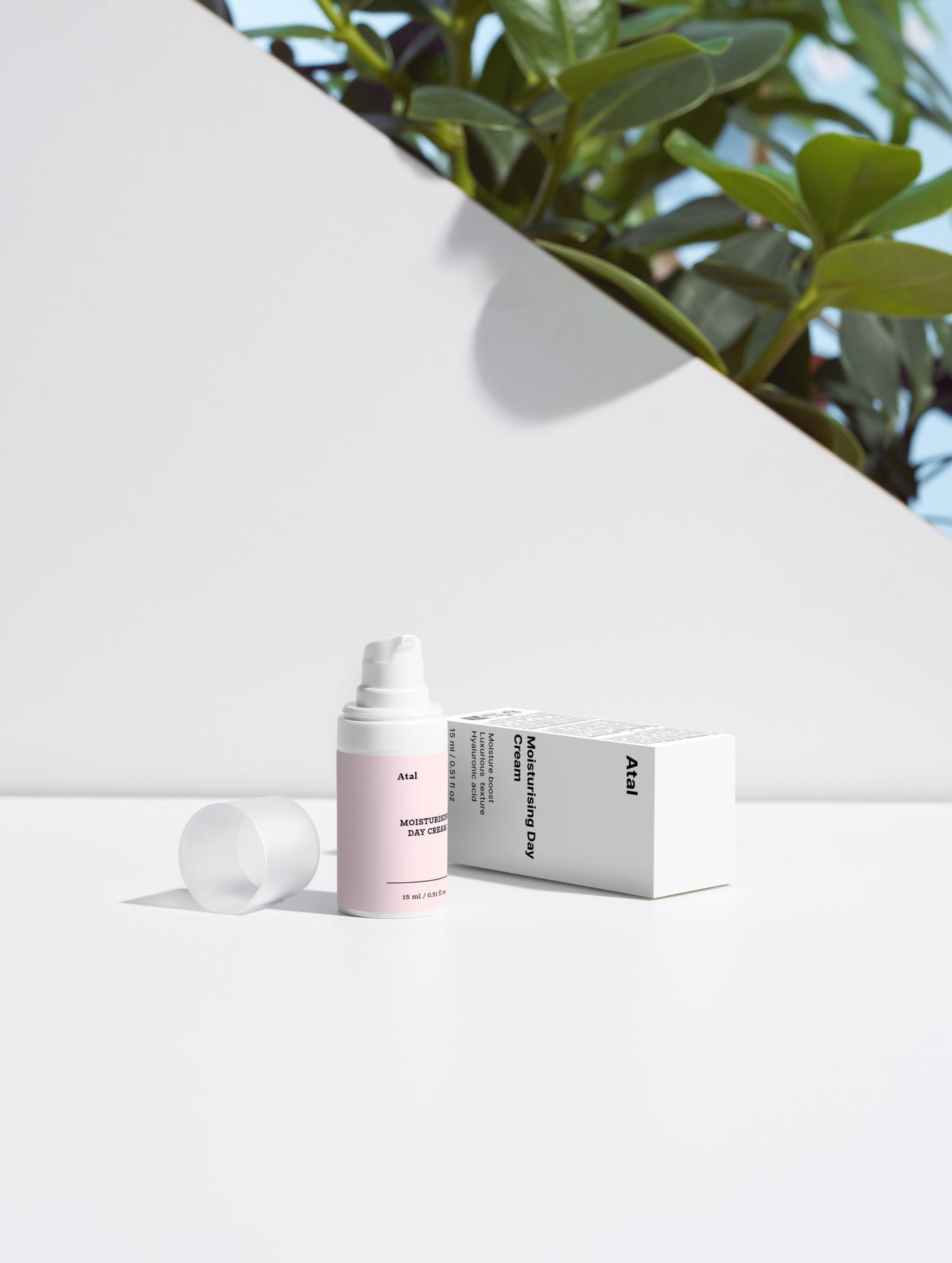 Feuchtigkeitsspendende Tagescreme 15 ml