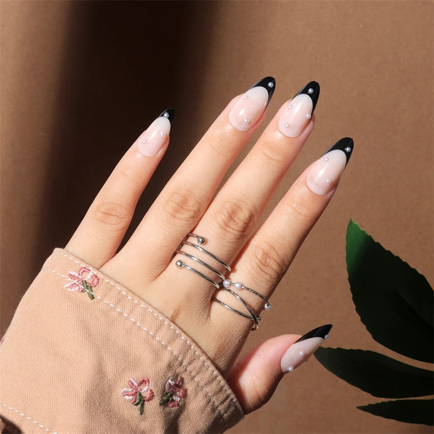 Medium-length Acrylic Almond Fake Nails Art Cool Hottie Girl Wear False Nails Europe and USA Press on Nail Removable French Nail