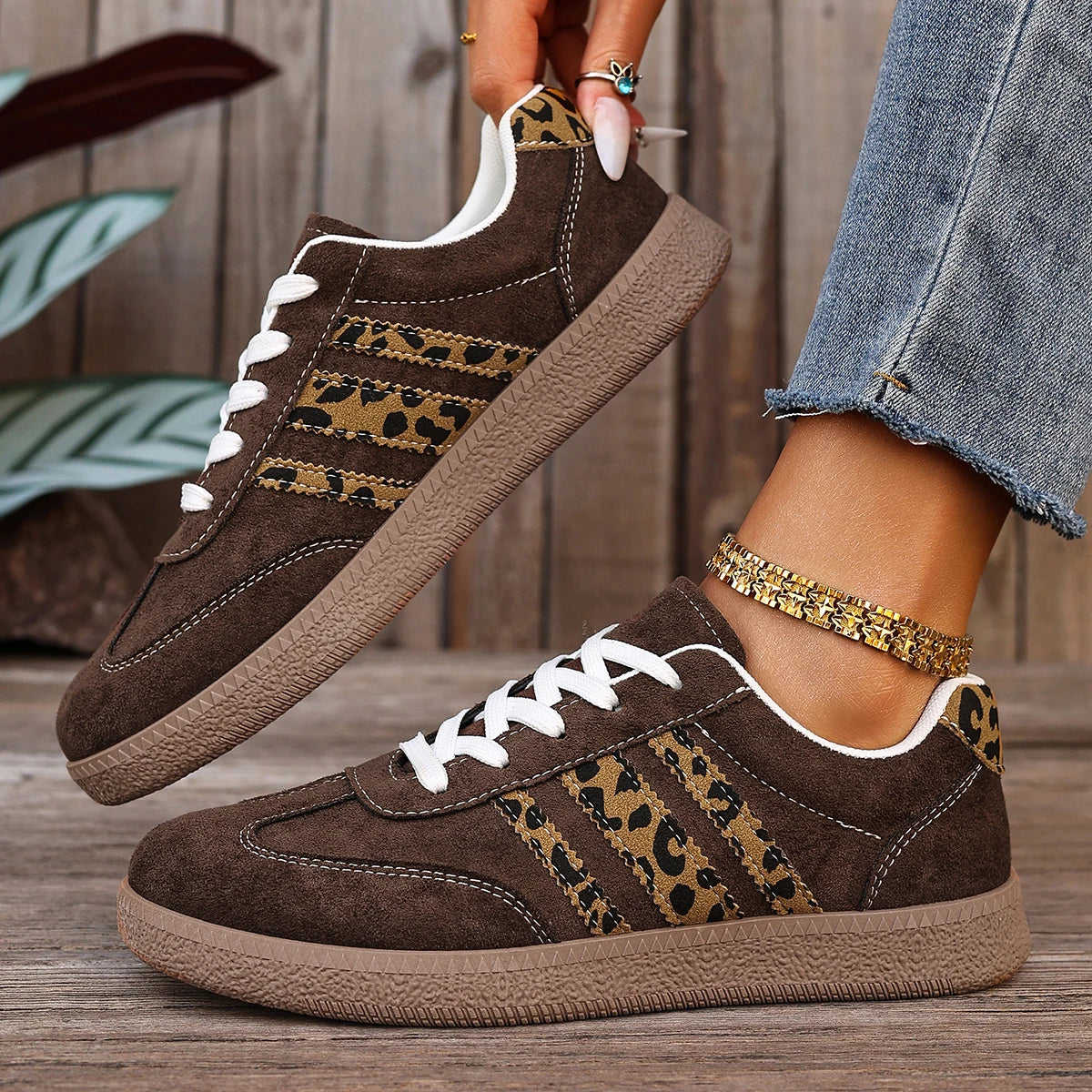 New Women Sneakers Fashion Casual Flats Vulcanize Shoes Round Toe Lace Up Comfortable Flat Shoes Women Zapatos De Mujer