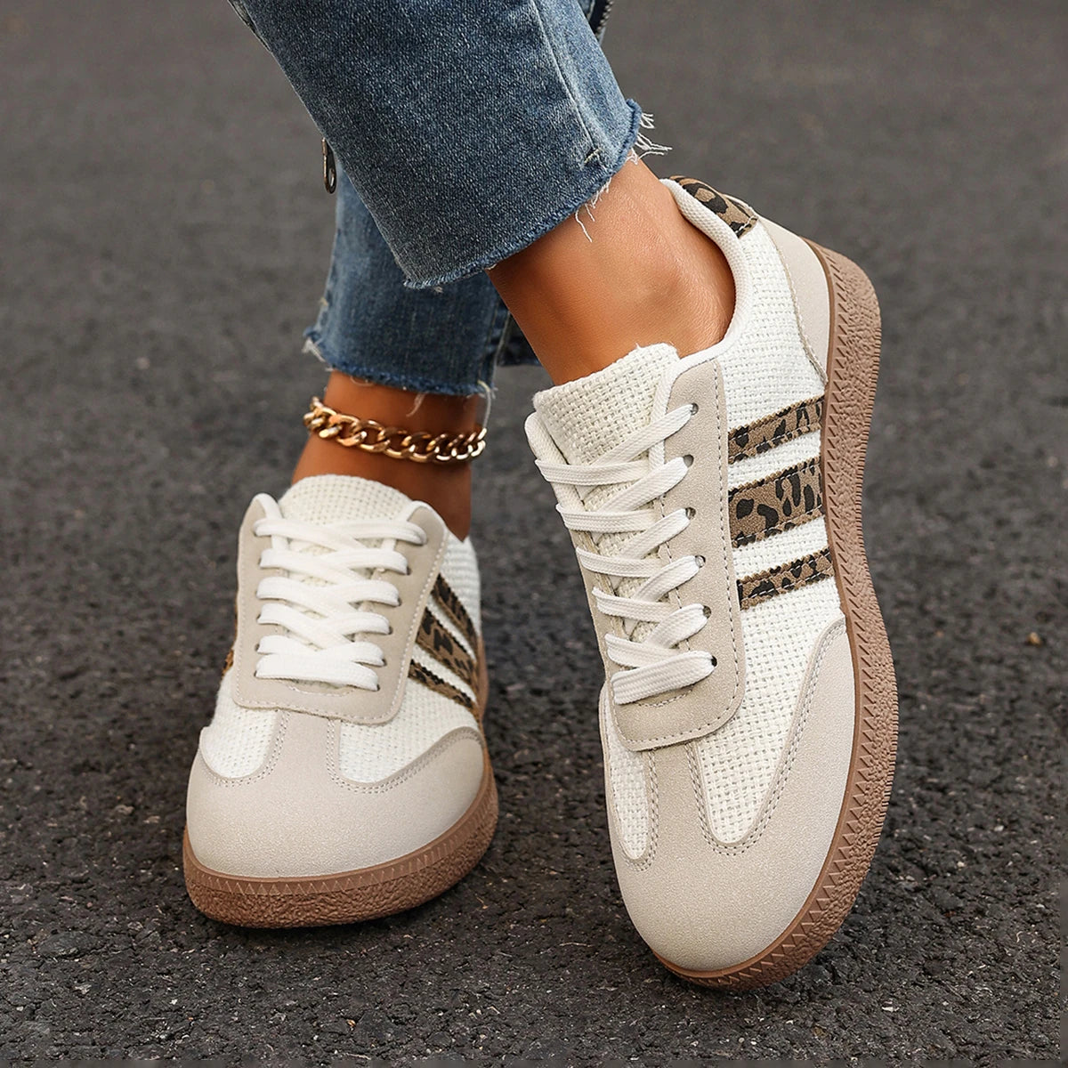 New Women Sneakers Fashion Casual Flats Vulcanize Shoes Round Toe Lace Up Comfortable Flat Shoes Women Zapatos De Mujer