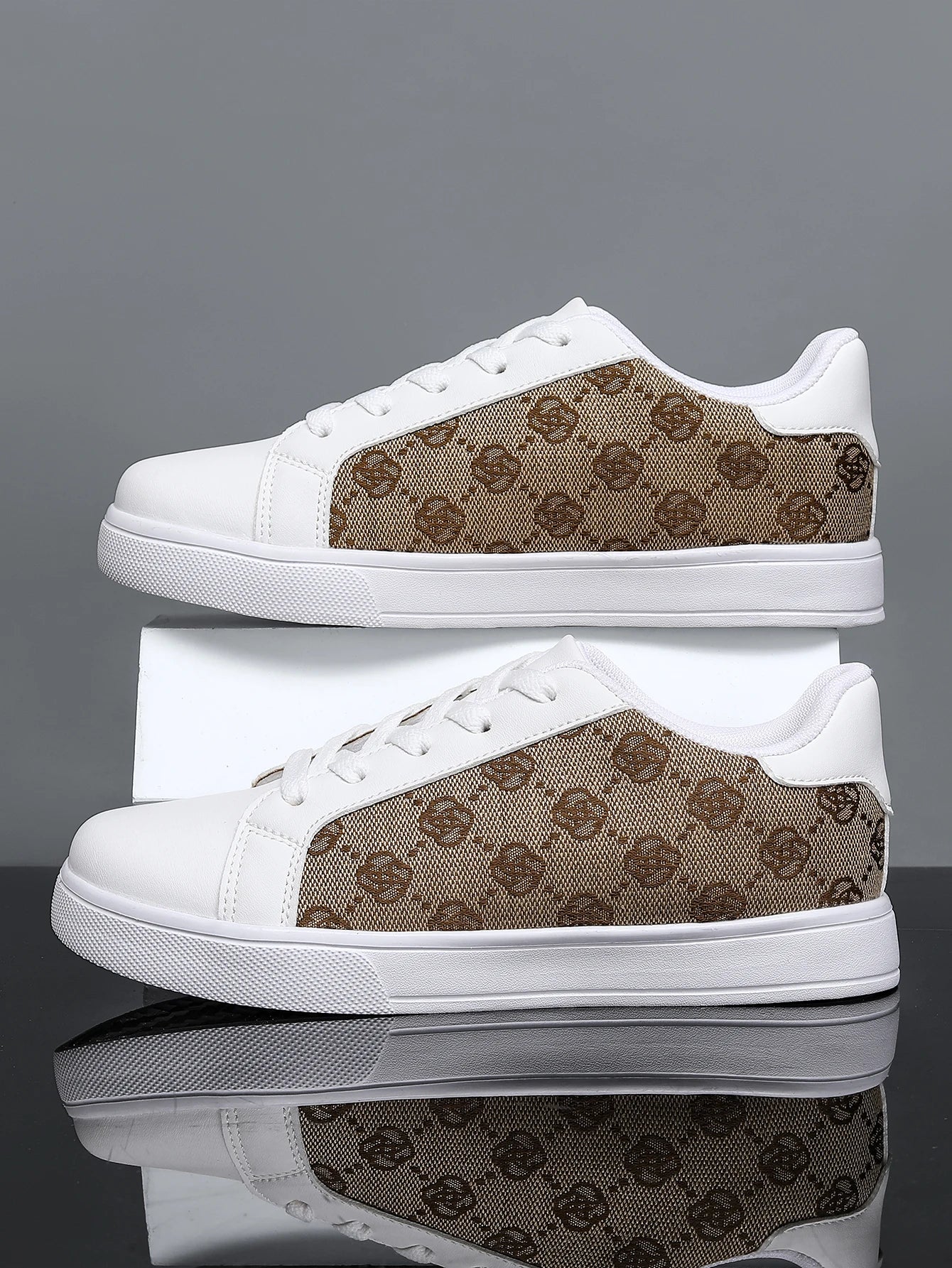 Woman and Men's non-slip breathable versatile casual sports shoes board shoes men's shoes